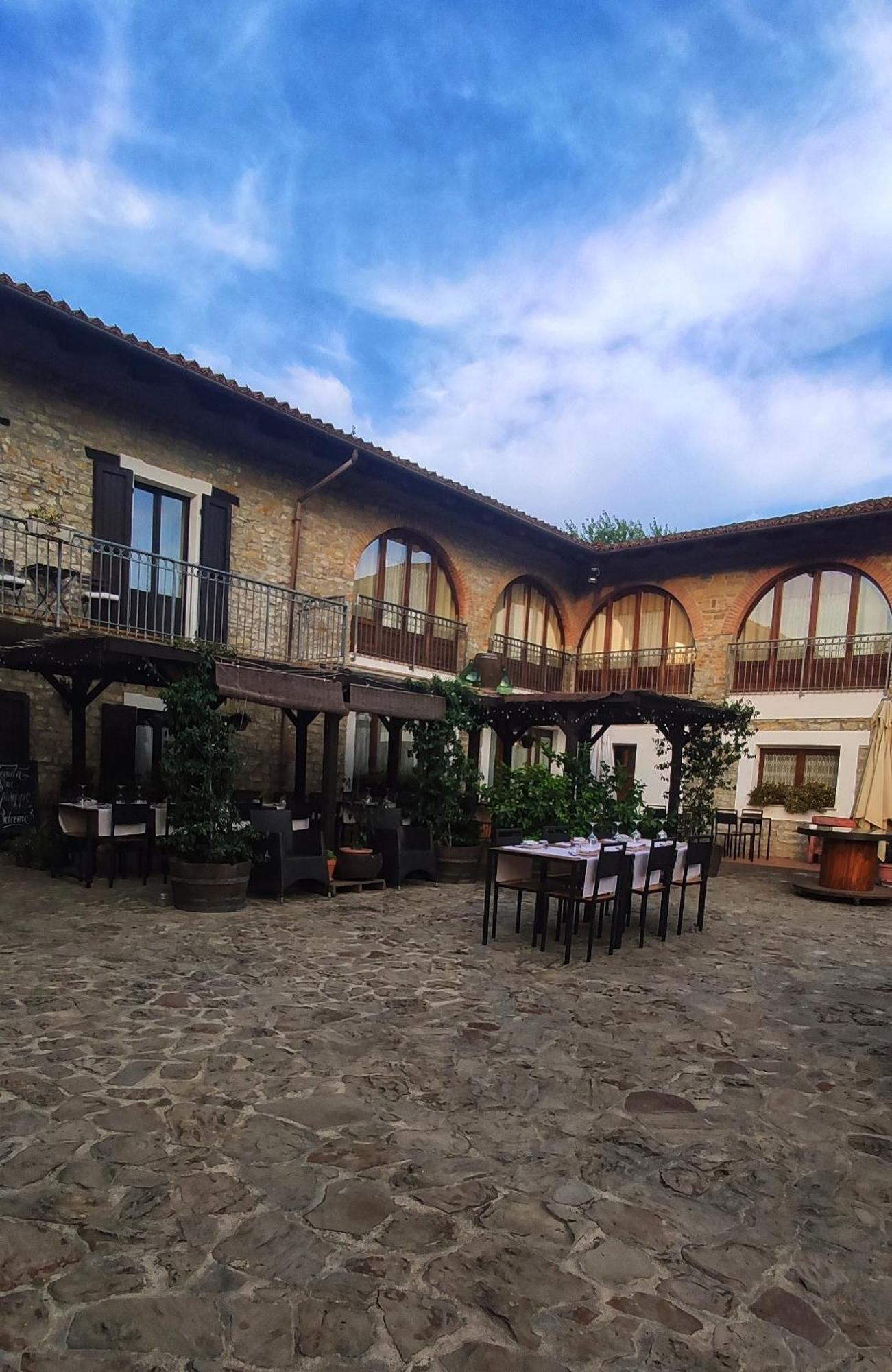 Agriturismo Tenuta San Giuseppe Cossano Belbo Exterior foto